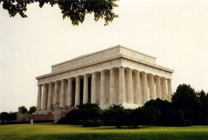 See the Lincoln Memorial on the Best DC Tour